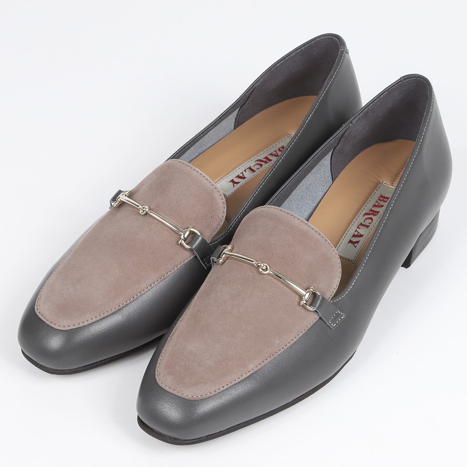 パンブス バークレー barclayレディース ローファー靴 美品　可愛い BARCLAY（バークレー）細ビットローファー シルバー｜BARCLAY