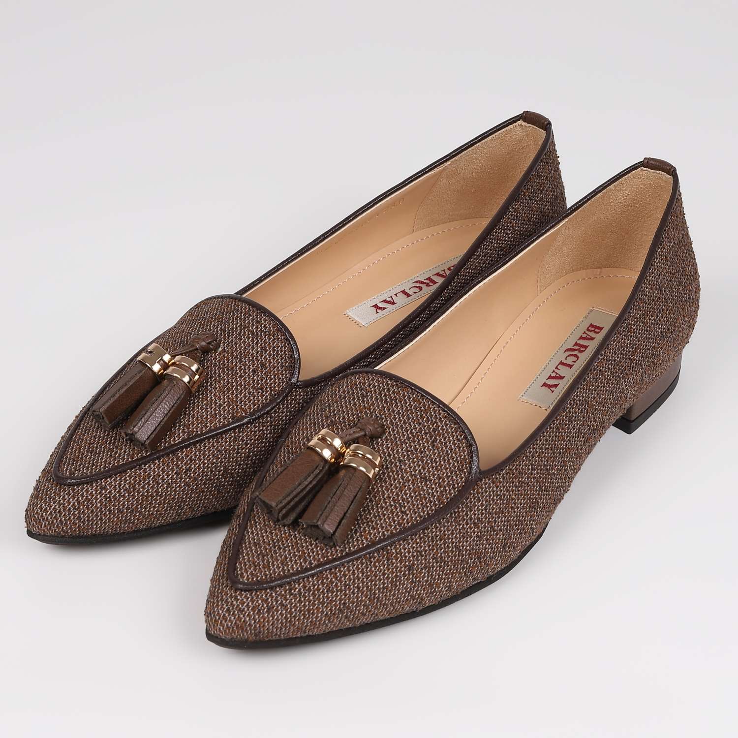 BARCLAY（バークレー）生地タッセルパンプス ブラックファブリック