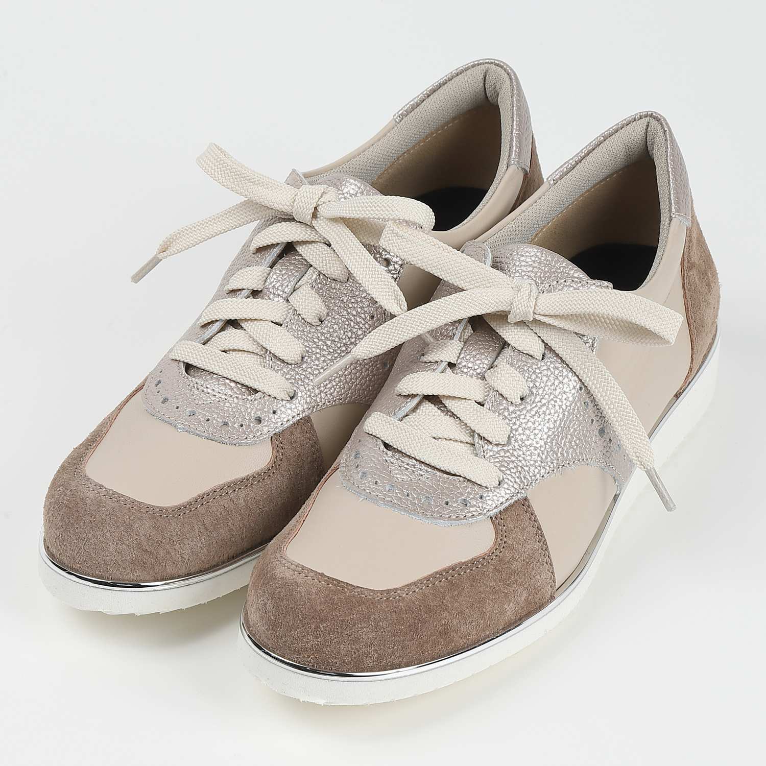 BARCLAYシルバーピーススニーカー　ピンクベージュ2