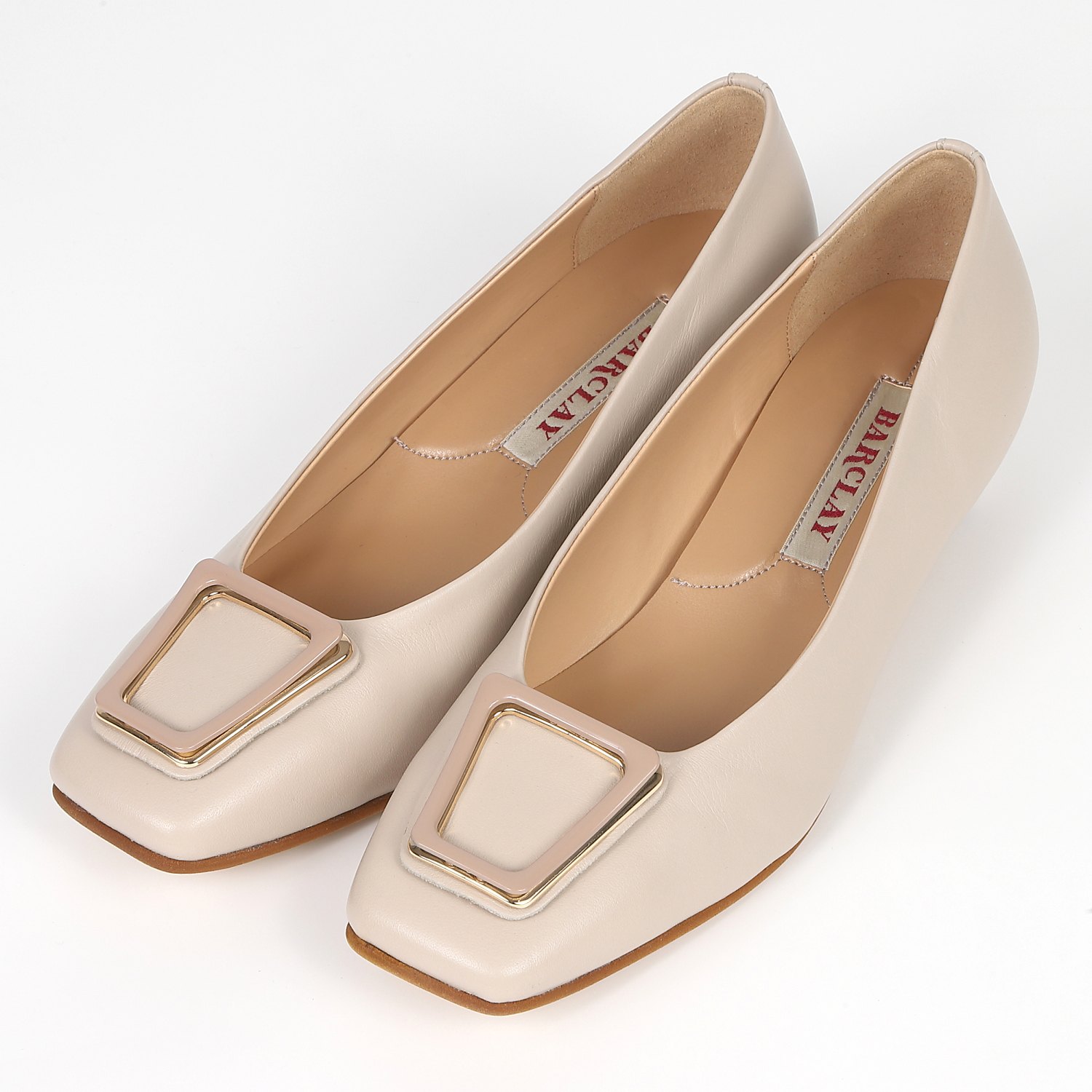 BARCLAYスクエアローヒールバックルパンプス　ライトベージュ