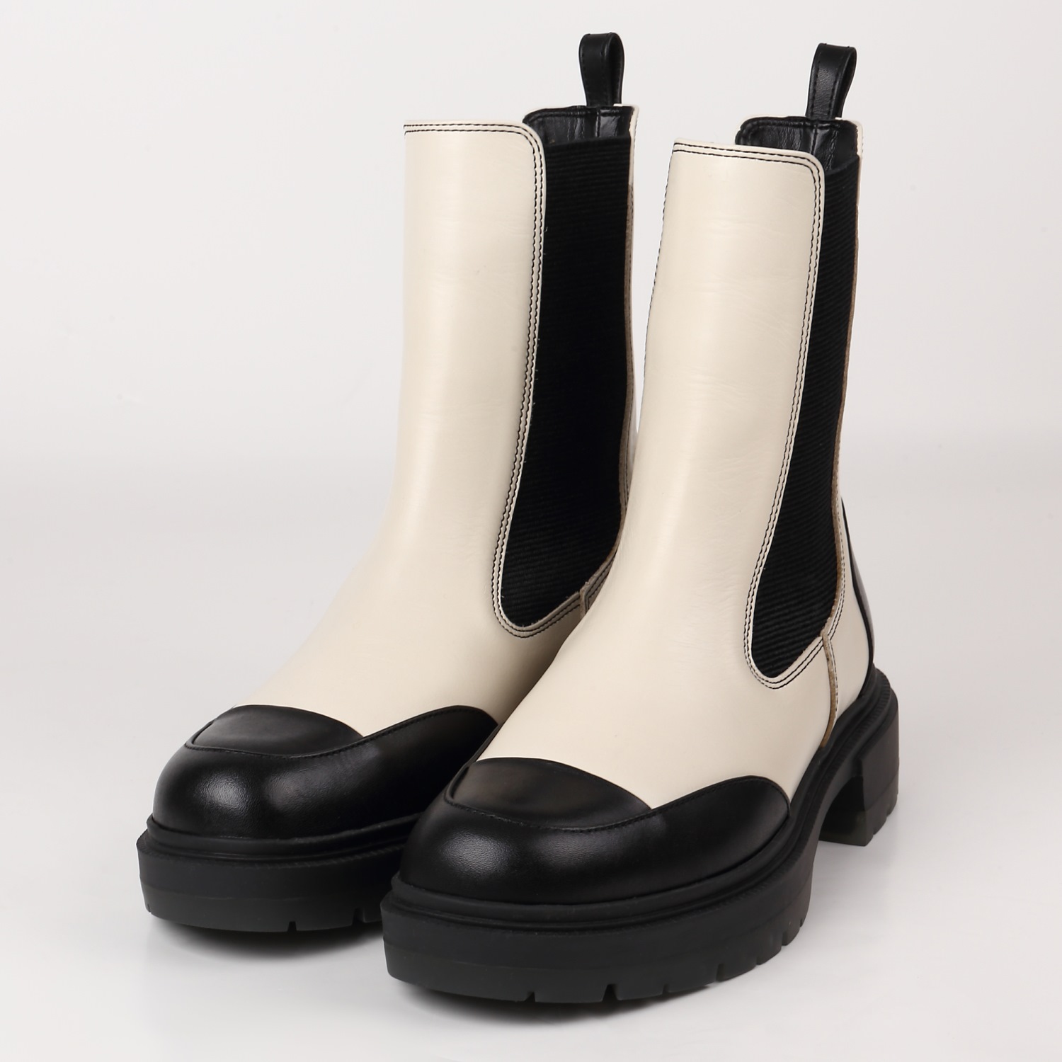 BARCLAY厚底モールドソールブーツ　アイボリー