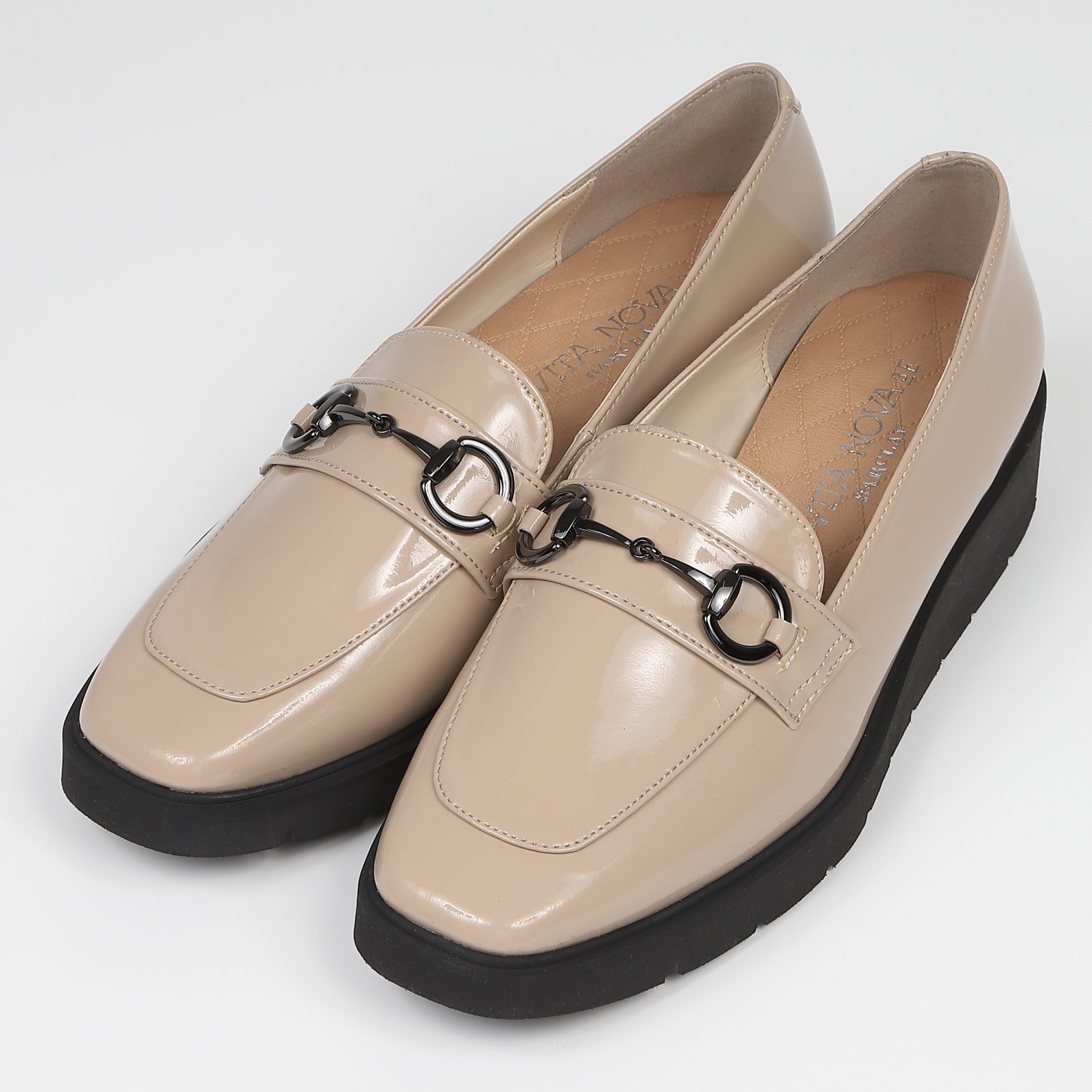 VITA NOVA（ヴィタノヴァ）オールウェザー仕様のビットローファー