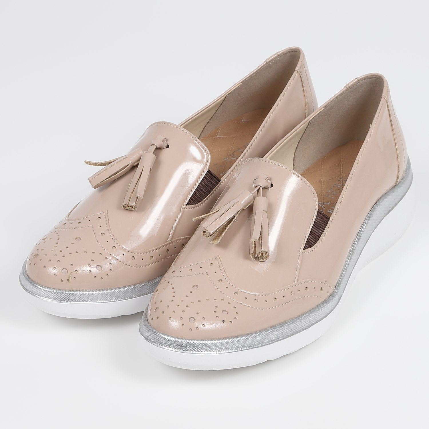 VITA NOVA（ヴィタノヴァ）晴雨兼用タッセルスリッポン グレーエナメル