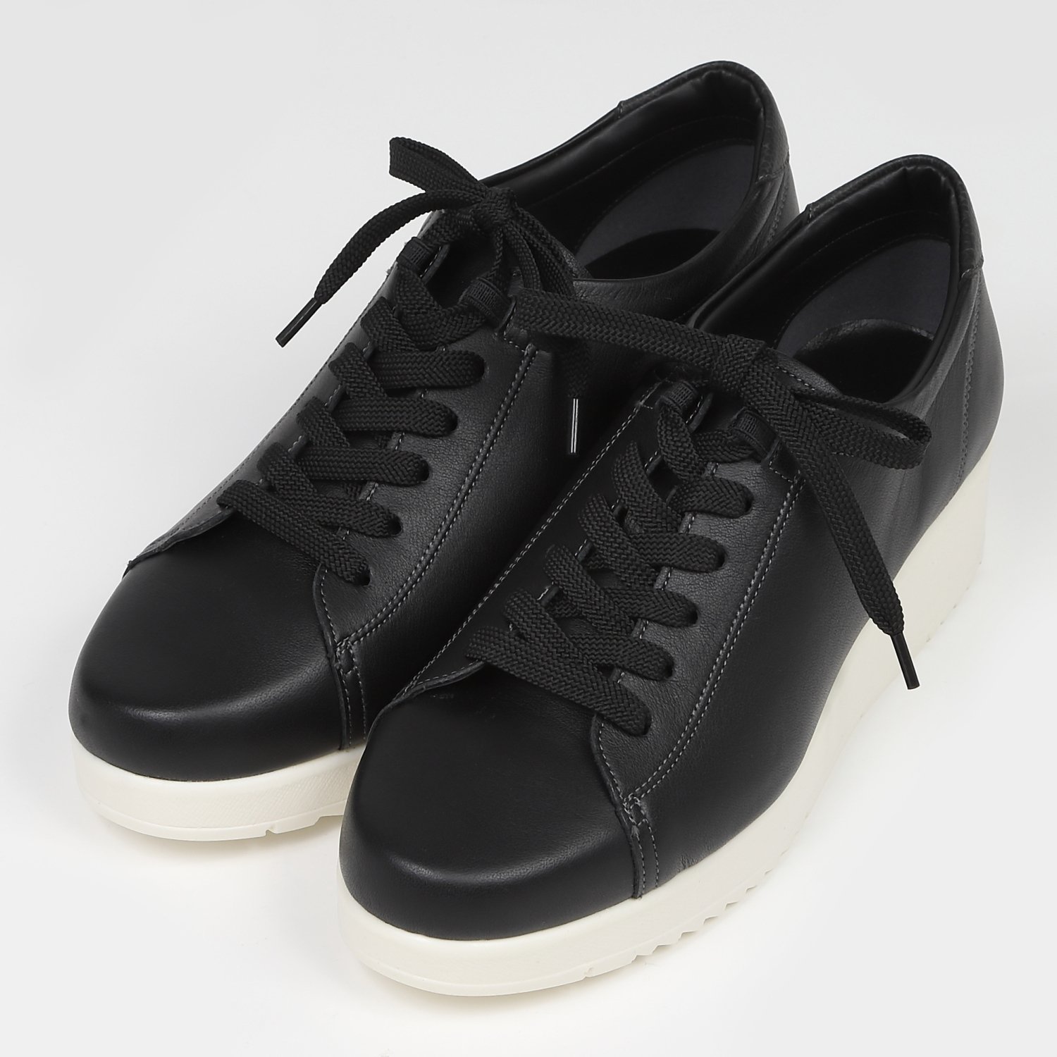 VITA NOVA外羽根レザースニーカー　ブラックコンビ