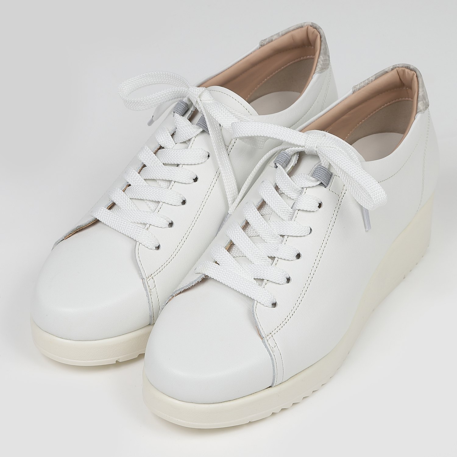 VITA NOVA外羽根レザースニーカー　ホワイトコンビ