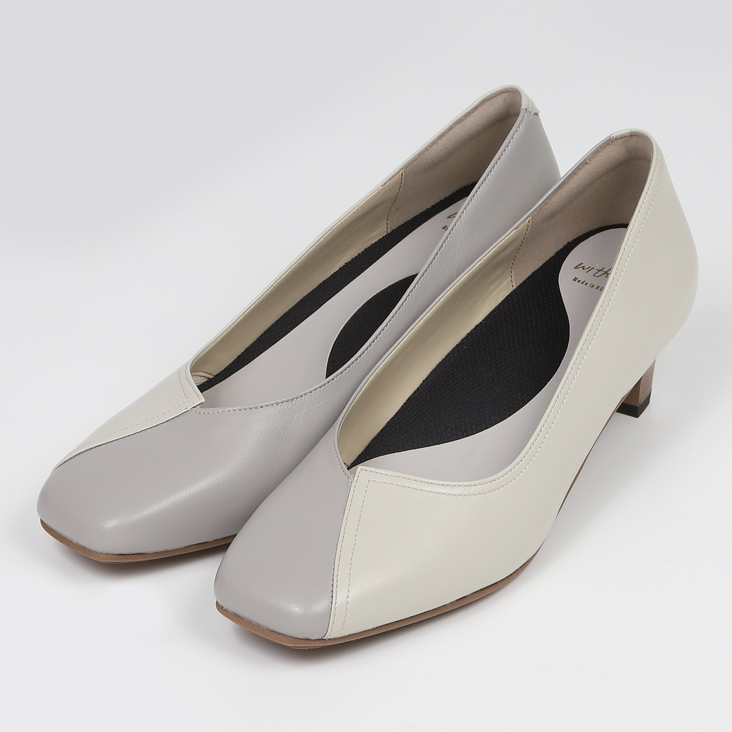 WithWidth切り返しデザインデザインパンプス ライトグレーコンビ