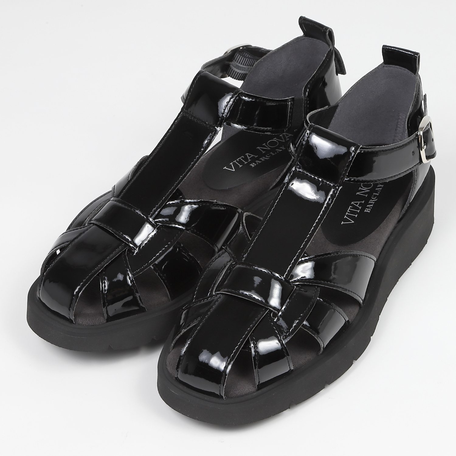 VITA NOVA（ヴィタノヴァ）グルカサンダル（スリッポンタイプ