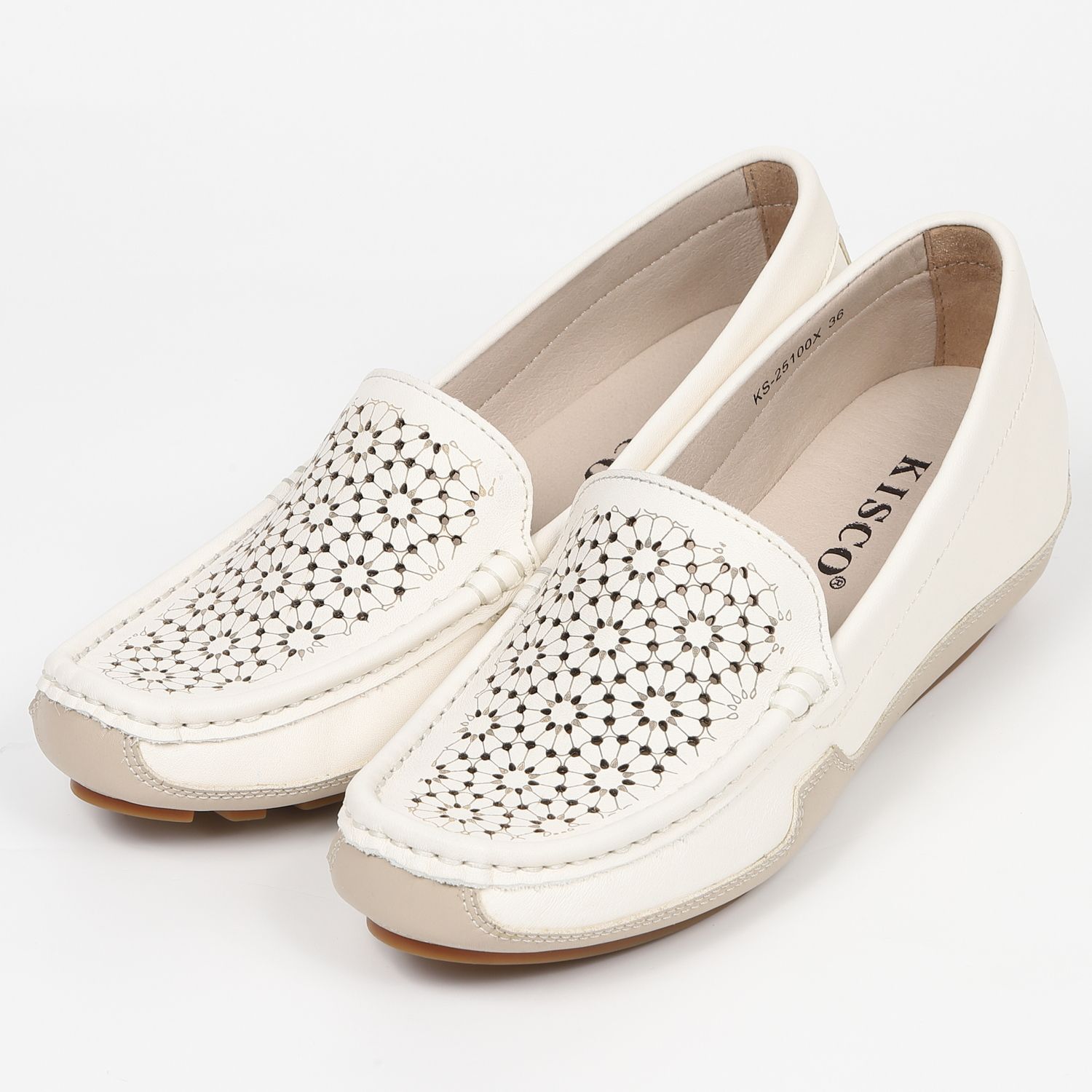 KISCOインヒールレーザーカットモカシン　ホワイト