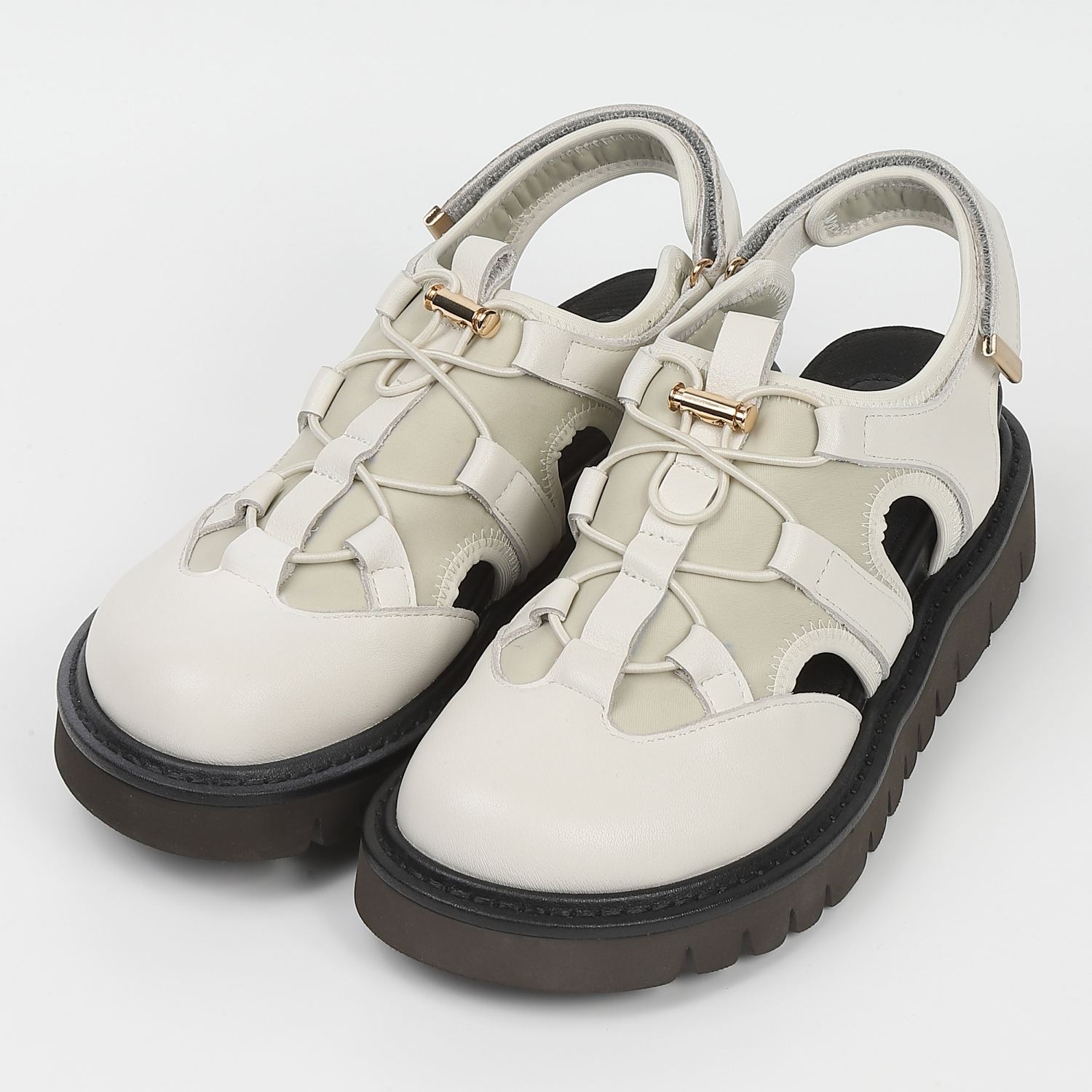 KISCOクロッグトシューズ　アイボリー