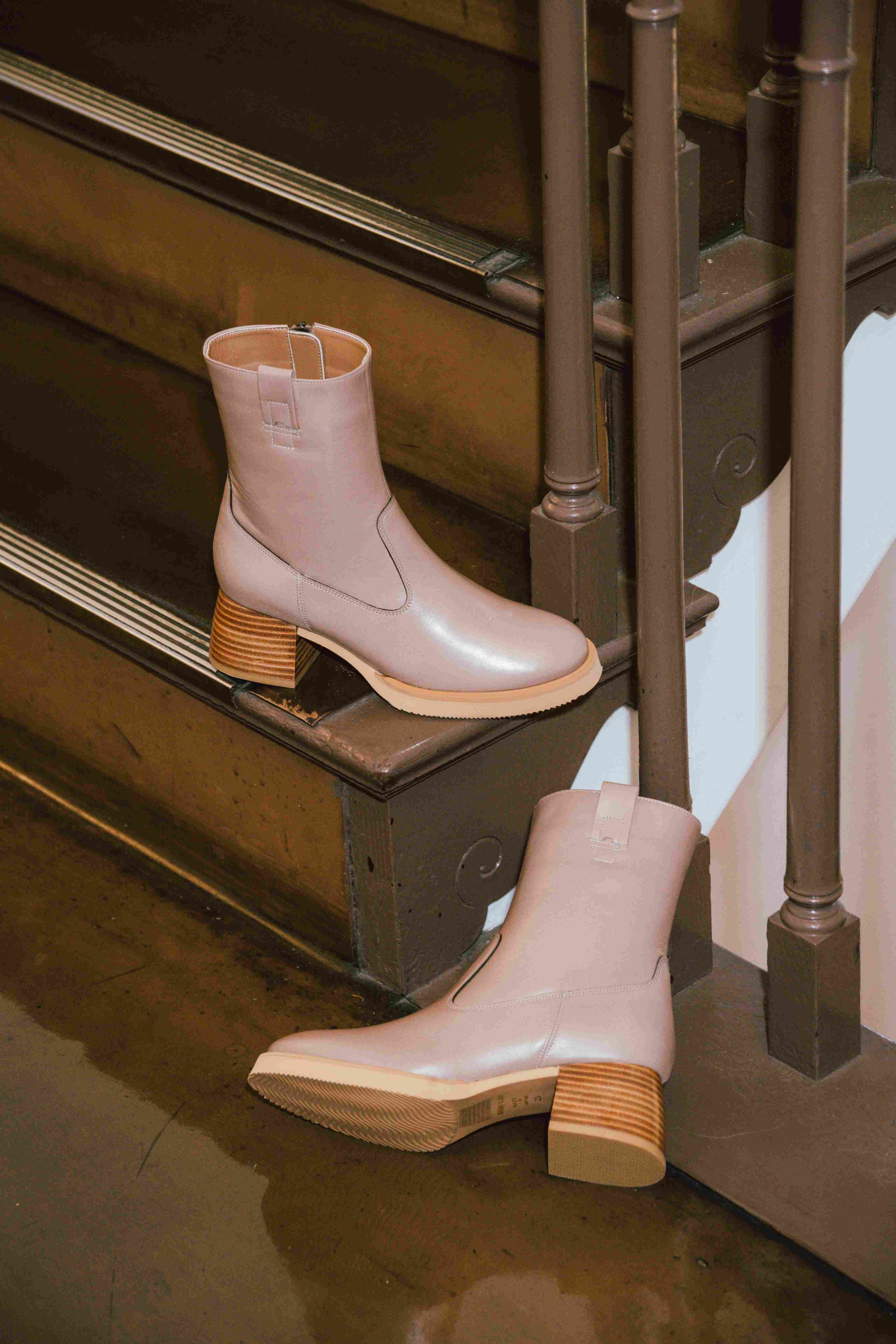 BARCLAY（バークレー）ヒールアッププレーンブーツ